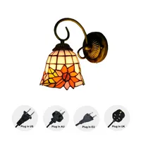 Lampada da parete Tiffany 1-light Lampadina a plug-in non inclusa Sconce Struttura in vetro colorato 6 piede Cavo nero