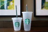 Sirena diosa Starbucks 24oz / 710ml tazas de plástico tazas de plástico reutilizable transparente claro plana plana pilar pilar tapa tazas de paja 50pcs taza 1