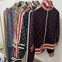 2022 Erkek Eşofman Tişörtü Takım Elbise Erkekler Eşofman Parça Ter Suit Mont Adam Tasarımcılar Bayan Ceketler Hoodies Pantolon Kazak Spor