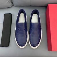 Top casual man designer skor brev snidad glid på blå lyx mens sko sport streetwear med originallåda