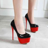 Super sexig röd tjock botten stiletto kvinnor pumpar patent läder 16 cm högklacka kvinnliga t-steg skor höstklackar stor storlek 41 42 y0406
