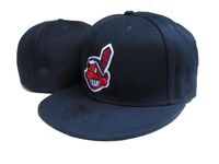 En bit Alla Team Fan's Cleveland monterad baseball utrustad hatt på fält mix Orderstorlek Stängd Flat Bill Base Ball Snapback Caps Bone Cha