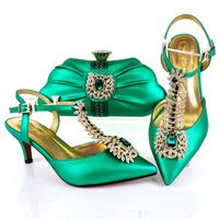 Elegante grüne Wemalenschuhe Match-Geldbeutel mit Strass Afrikanischen Pumpen und Handtasche Set für Kleid MM1106, Ferse 7cm