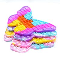 55% de descuento para suministros de fiestas Butterfly Rainbow Fidget Toys Luminoso Camuflaje Roedor Matando Pioneer Antistress Toy Push Push Children's Desktop Educational 20 * 30cm YGHD02