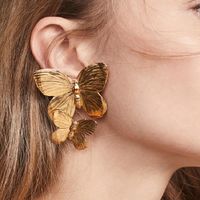 Stud Uodcm Luxury Fashion Round Dangle Drop Goccia Orecchini coreani per le donne Big Butterfly Gold Orecchino 2021 Gioielli