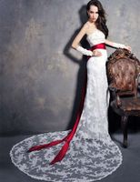 Heißer Verkauf eleganter weißer und roter Brautkleider Meerjungfrau-trägerloses Perlen-Spitzengericht-Zug-Ribbon-Schärpe lange Brautkleider