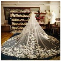 Auf Lager ! Velos de Novia 3D Blume Applique Cathedral Hochzeitsschleier mit Kamm Weiche Tüll Brautzubehör