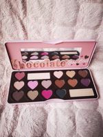 18 Color Chocolate Eyeshadow Makeup Palette Bon Bons Cocoa E...