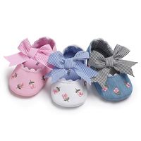 Premiers Walkers Baby Girl Chaussures Spring Toddler brodé Princesse Broderie Bow Soft Soleborn Mocassins