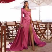 2022 Rose roze plooi satijn sexy één schouderavondjurken een lijn hoge split voor vrouwen feestavond beroemdheid prom jurken bc10583