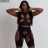 UVRCOS 4 Parça Setleri Kadınlar Için Yaz Giyim 2021 Yeni Varış Katı Kesip Kırpma BRA + Kırpma Tops + Iki Parçalı Şort Seksi Eşofman G0113