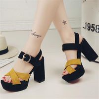 Compre al por mayor Zapatillas Negras Rojas Zapatos Tacon Grueso de bajo  precio \u0026 de calidad con envío gratuito | Es.DHgate