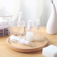Hushållsundersökningar reser klar plast spray flaska tryck mini smink vatten parfym dispenser liten vattenburk