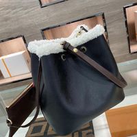 Luxury Designers Lady Drawstring leather Clutch Bags Open Bucket Bag Plain Handbag Fashion Underarm Interior Compartment Cosmetic 470w