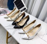Echtes Leder Dame Sexy High Heels Sandale Luxus Metallschnalle Designer Damen Einzelne Schuhe 7,5 cm Heered Pumps