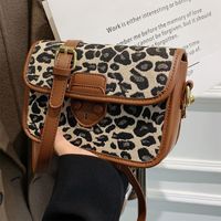 Retro 2022 New Women's Shoulder Bags Leopard Plaid Messenger Bag Fashion Designer Handbag PU Classic Personality Wallet Totes Mobile Phone Crossbody Bag