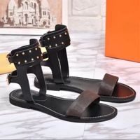 Tasarımcı Sandalet Ayak Bileği Yüksek Çizmeler Kadın Sandalet Çarpıcı Gladyatör Terlik Yaz Flats Slaytlar Bayanlar Beach Roma Terlik Deri Outsole Ayakkabı Kutusu Ile