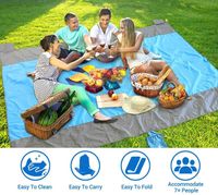Outdoor Pads Stranddecke Große Sandlose Matte für 4-7 Erwachsene Wasserdichte Taschenpicknick mit 6 Pfählen