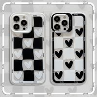 Çift Stil Aşk Kalp Şeklinde Telefon Kılıfları iPhone 13 12 11 Pro X XS Max XR 7 8 Artı Tatlı Şeffaf Güzel Dama Tahtası Desen Tasarımcısı Koruyucu Kapak Kılıfı