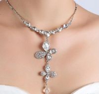 2021 Neue Günstige Neue Schiff Heiße Heilige Weiße Strass Kristall Blume Ohrring Halskette Set Braut Party Wear