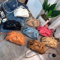 2022 sacos de designer Mulheres de luxo bolsas bolsas um ombro mensageiro de couro genuíno marca nuvem bolsa com caixa