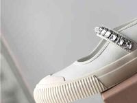 2022autumn جديد نمط حجر الراين سلسلة الأسود الضحلة الفم حذاء واحد شقة غطاء الوحيد القدم ماري جين المرأة الأحذية