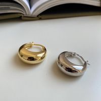 Sterling zilveren Koreaanse versie Hoop oorbellen cadeau voor dames geometrische gouden ovale vorm minimalistische ontwerper oorbel juweel Huggie