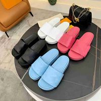 2021 Moda de verano diseñador clásico mujer sandalias zapatos zapatos casual zapato plano tobogán con caja de polvo de alta calidad tamaño 35-40