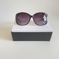 Occhiali da sole di lusso per uomini Donne Big Frame Shades Sunglass Fashion Protezione UV all'aperto Gafas de Sol