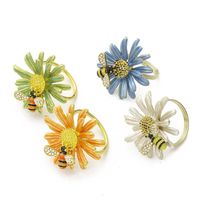 Servet ringen 10 stks metalen bijen bloem ring tafel bovendecoratie in vier kleurenhouder voor westerse receptie gelegenheden