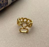 Anillos de encanto de letra de oro de moda anillos de la banda de diseñador de lujo joyas de bolsas para mujeres amantes de la boda de la fiesta de mujeres con caja njk0125