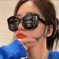2022 New Retro Irregular Mulheres Sunglasses Marca Designer Black Oversized Sunglass UV400 Homem Drive Shades Face Fina Oculos de Sol Y220421