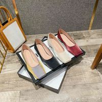 Designer Taille 41-43 Spring and Automne Nouvelles chaussures habillées talon carré Hauteur 3cm Top Satin Tissu