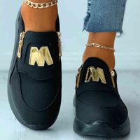 2022 Summer Women Sport Sneakers السميكة الحرف أسفل M Vulcanize أحذية الأوتاد الذهب السوستة الذهب عرضية السيدات منصة المشي Y220715