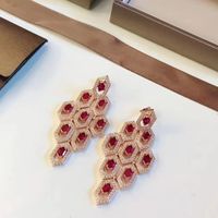 2022 Novo Luxo Rose Gold Charm Brincos para Mulheres Sweet Pink Shining Crystal Elegante Geometry Brand Designer Ear Rings Jeias de Casamento