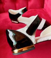 2021 AAAAA + роскошные сандалии женщины тапочки мужские скольжения кожаные сандалии женские петли повседневная обувь 35-41 с черным ящиком и мешок для пыли 657