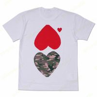 Mens T Shirt Tasarımcı Tişört Kırmızı Kalp Beyaz Yan Tshirts Çift Modelleri Sevgi Giysileri Grafik Tees Yuvarlak Boyun Pamuk Kısa Kollu Gömlek Kamuflaj T-Shirt M-4XL A2