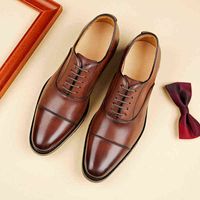 حذاء اللباس الأول طبقة البقر اليدوية المصنوعة يدويًا خريفًا جديدًا ثلاثة أعمال مشتركة أحذية جلدية رسمية للرجال البريطانيون البريطانيون أوكسفورد 220812