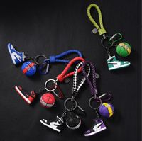 Déliate designer basketball sneaker keychain fête Fashion Sport Star Star Basketball Team Pendante Charme porte-cuites pour hommes Accessoires de chaîne de clés cadeaux
