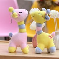 Anime jirafa lujoso juguete dibujos animados de peluche películas de muñecas animales pellizos muñecos suaves bolsas colgantes de colgantes sorpresa de 18 cm dhl