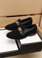 Burgoundy Leather Oxfords Men Classic Church Zapatos Boss de lujo Negocio Formal de esmoquin Brogues Social Brogues Tamaño 6.5-11