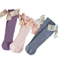 Детские носки девочки вязание колена высокие аксессуары для детских аксессуаров для ног детская одежда хлопка Длиная весенняя осень цветочный лук детские корейские кружевные чулки E1650