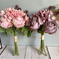 Fleurs décoratives couronnes de luxe Bouquet de rose à aspect séché de luxe avec une fausse herbe en soie artificielle pour les décorations de mariage main