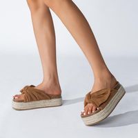 Hausschuhe flache Schuhe Frauen Low Frauen Sommerplattformrutschen große Pantofle 2022 Basisgewebe Rom PU Huf Heels Gummi