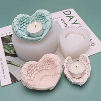 Angel Wings Heart Shape Candle Holder Mold DIY Aromatherapy Plaster Mold Fondant Cake Mould Handamde Soap Clay Crafts 220509