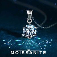 D Färg VVS1 Moissanite 925 Sterling Silver 2 CT Rund Brilliant Diamonds Solitaire Pendant Halsband för kvinnor Smycken