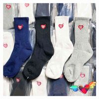 Katı insan yapılmış çoraplar 2021 erkek kadın yüksek kaliteli kırmızı kalp nakış insan yapımı çorap pamuk çoraplar T220721