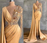 Gold Yellow Prom Evening Dresses Deep V Neck Sheer Long Sleeve Pärled Crystals Luxury Party Celebrity Gowns BC9469