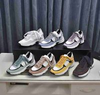 Дизайнерские кроссовки телячья кожа повседневная обувь ретро -замшевые кроссовки мужчины женщины кроссовки рефлексивные туфли.