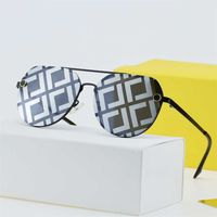 Occhiali da sole di lusso designer di marchi per uomini e donne occhiali da sole estate classici antiewing antidu uv di alta qualità di alta qualità